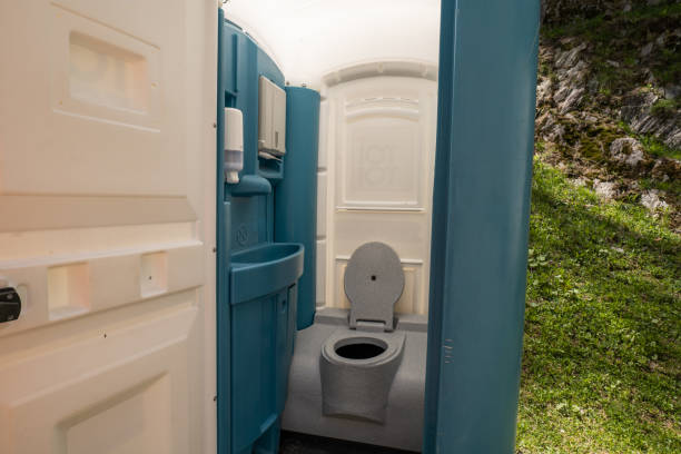 Best Sanitation services for porta potties  in North Lindenhurst, NY